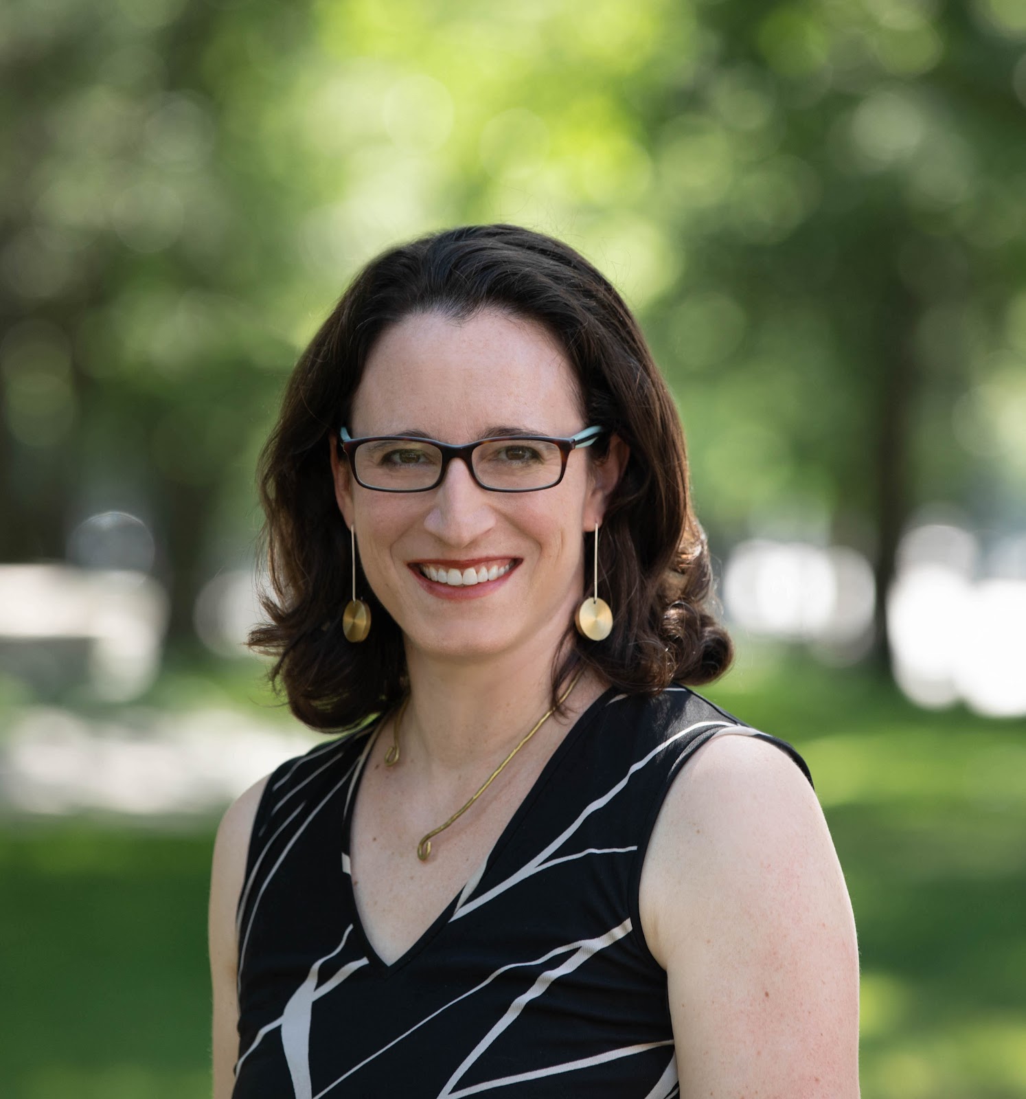 Acacia Landfield Picture